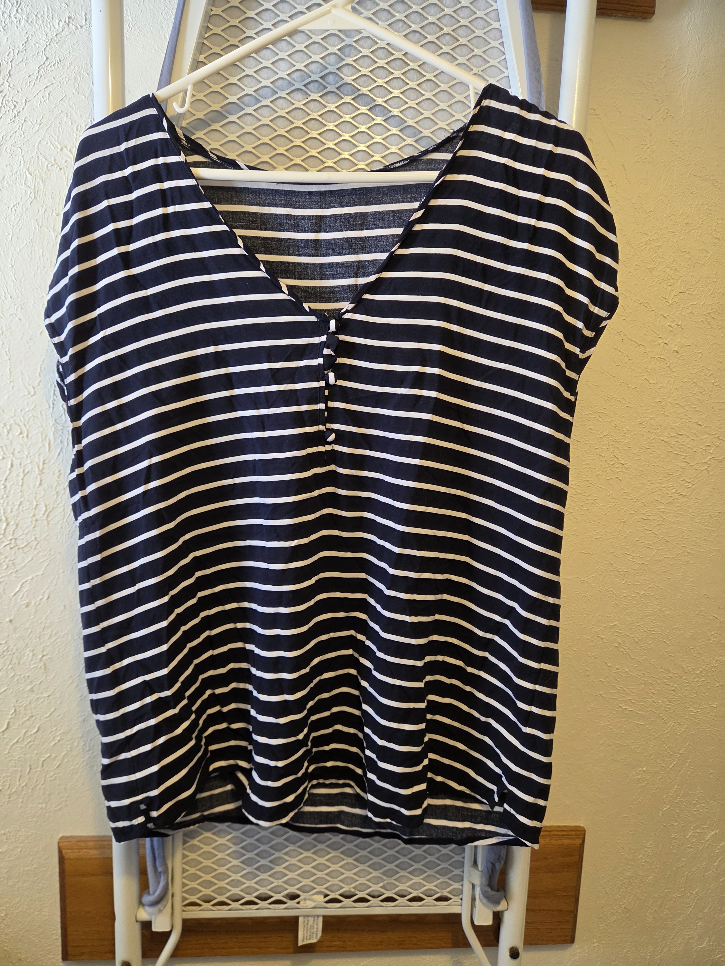 Abercrombie & Fitch Navy And White Striped V-Neck Short Sleeve Top